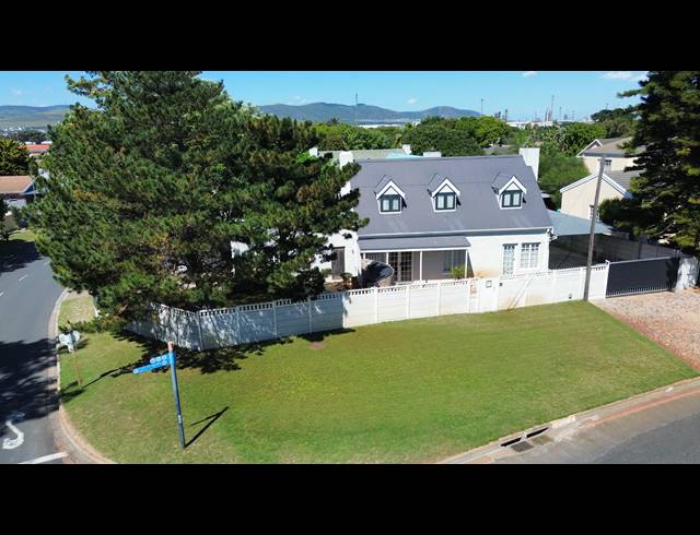 3 BEDROOM FREEHOLD FOR SALE IN TABLE VIEW